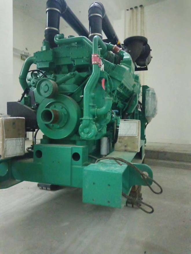 青島院士港二期發(fā)電機設(shè)備安裝施工現(xiàn)場