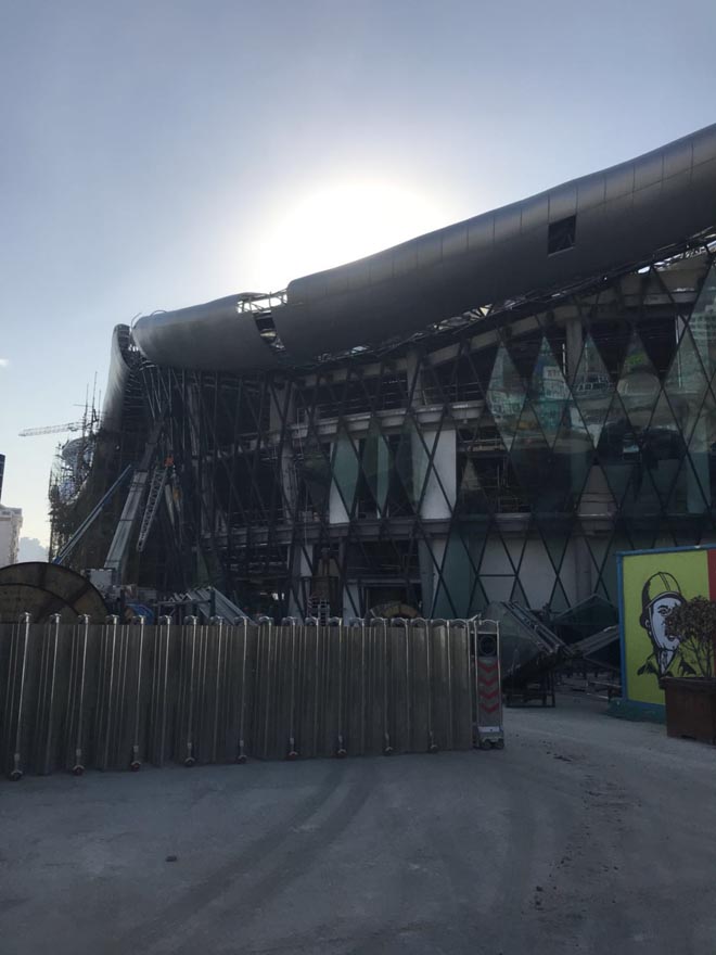 青島院士港二期發(fā)電機設(shè)備安裝施工現(xiàn)場